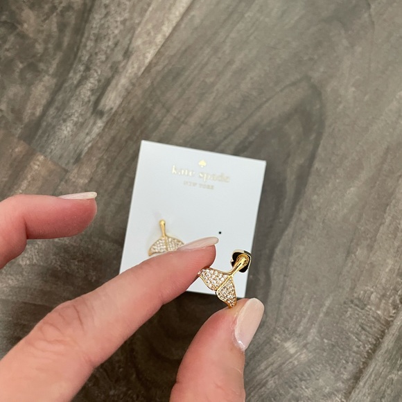 Kate Spade Whale 🐳 Tail Earrings - Picture 6 of 9